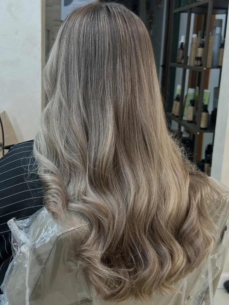Balayage lung, lucrat în salonul Beauty Art by Darius